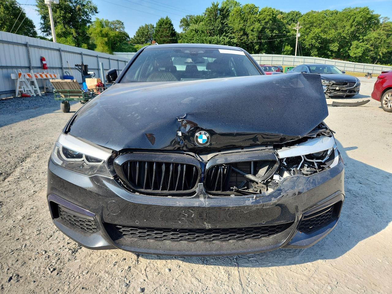 2020 BMW 530 I - Фото 5