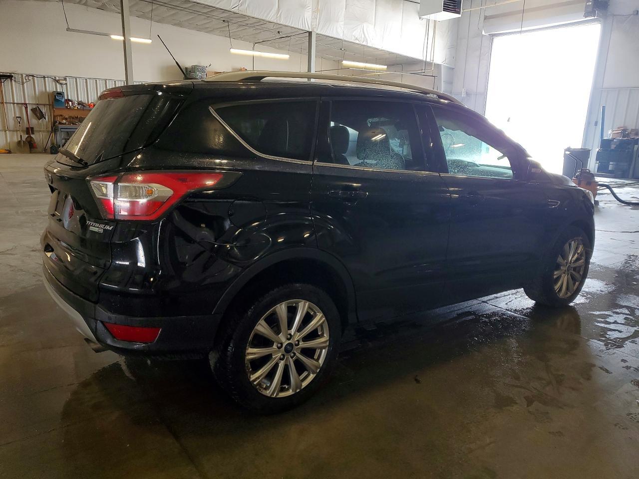 2017 Ford Escape Titanium - Фото 3