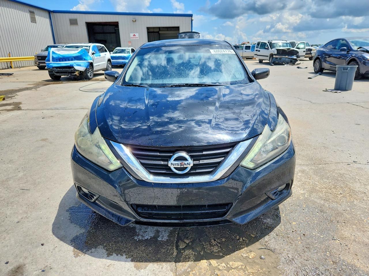 2017 Nissan Altima 2.5 Sr - Image 5