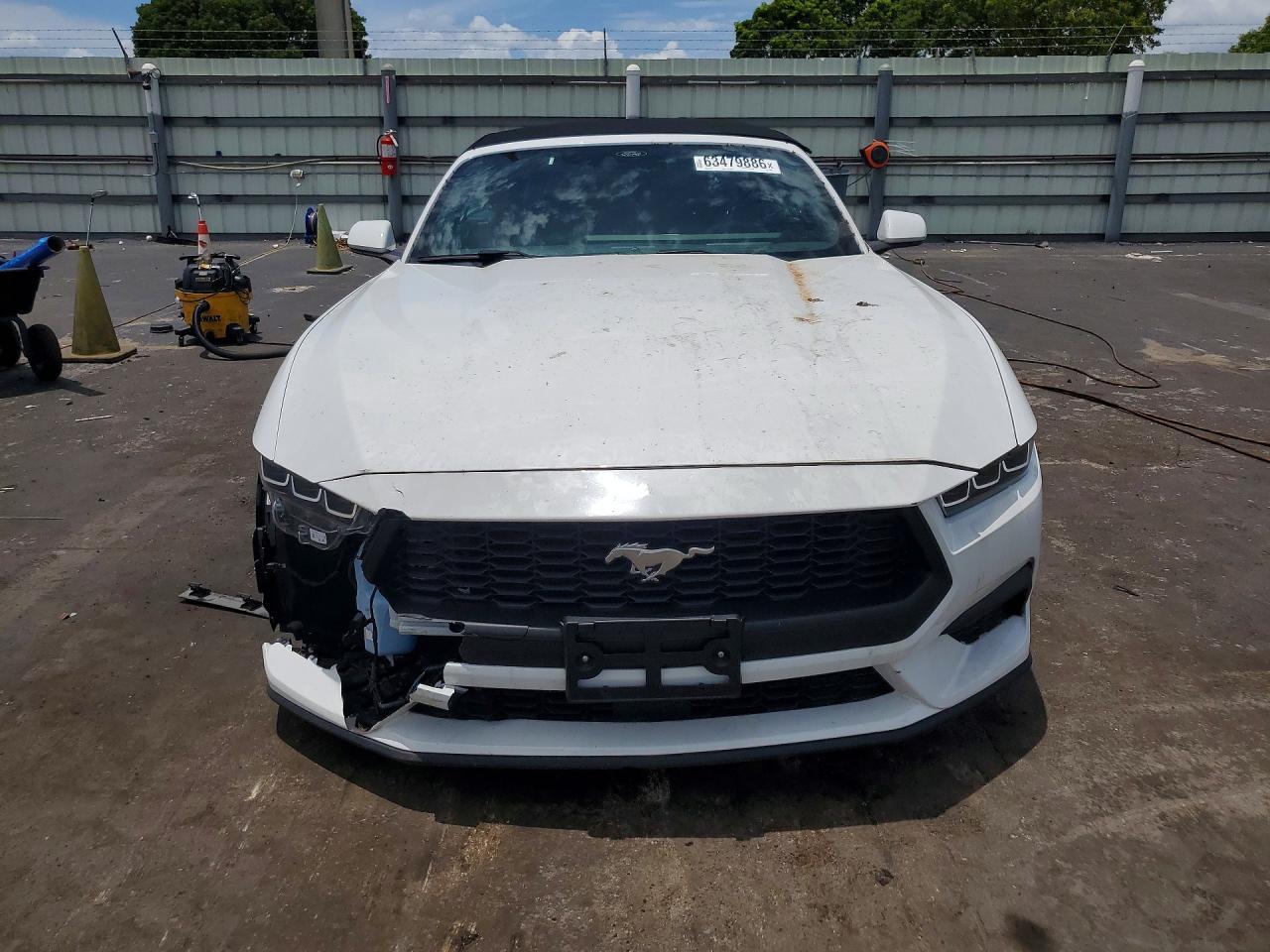 2024 Ford Must - Image 5