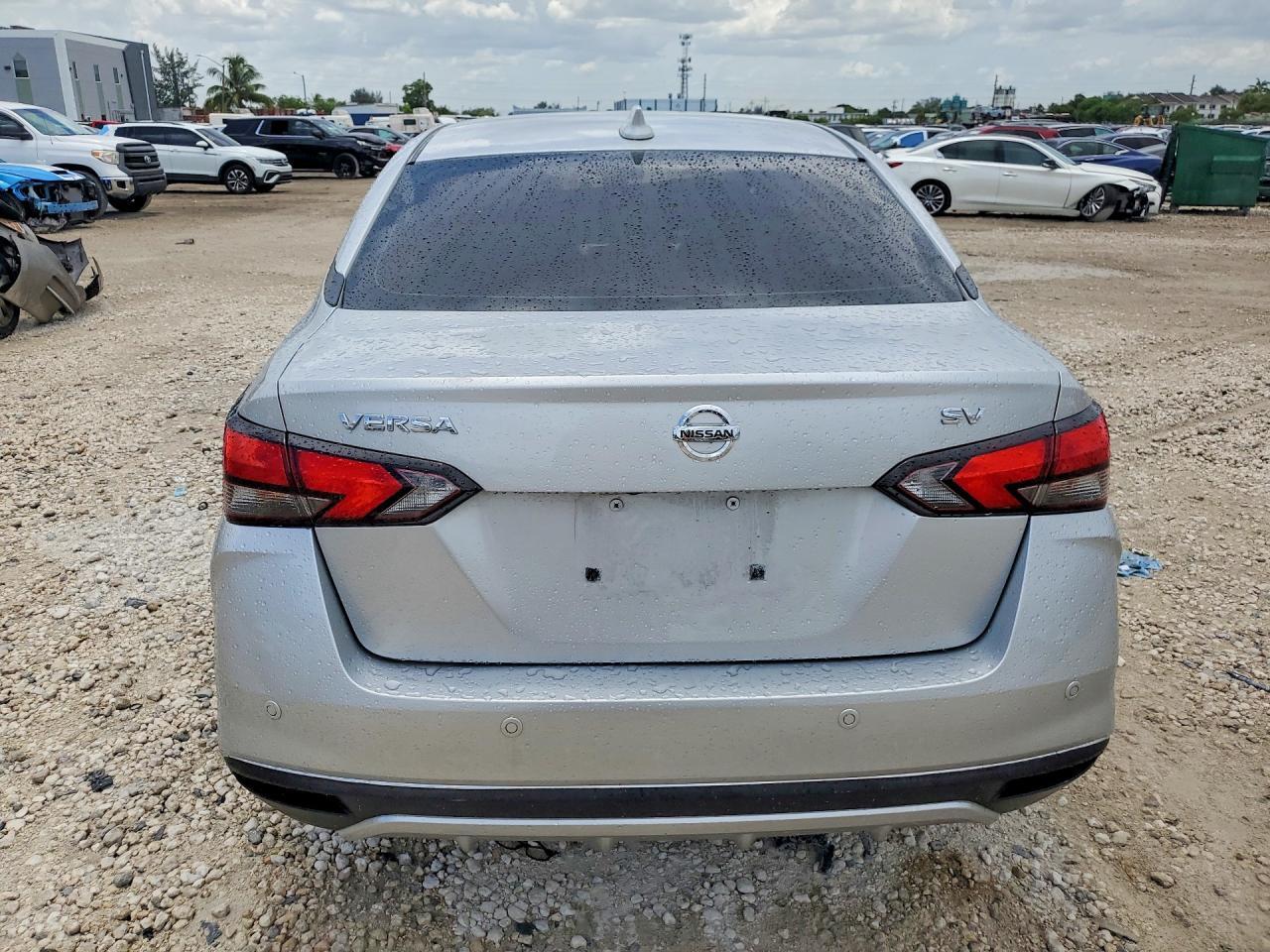 2021 Nissan Versa Sv - Фото 6