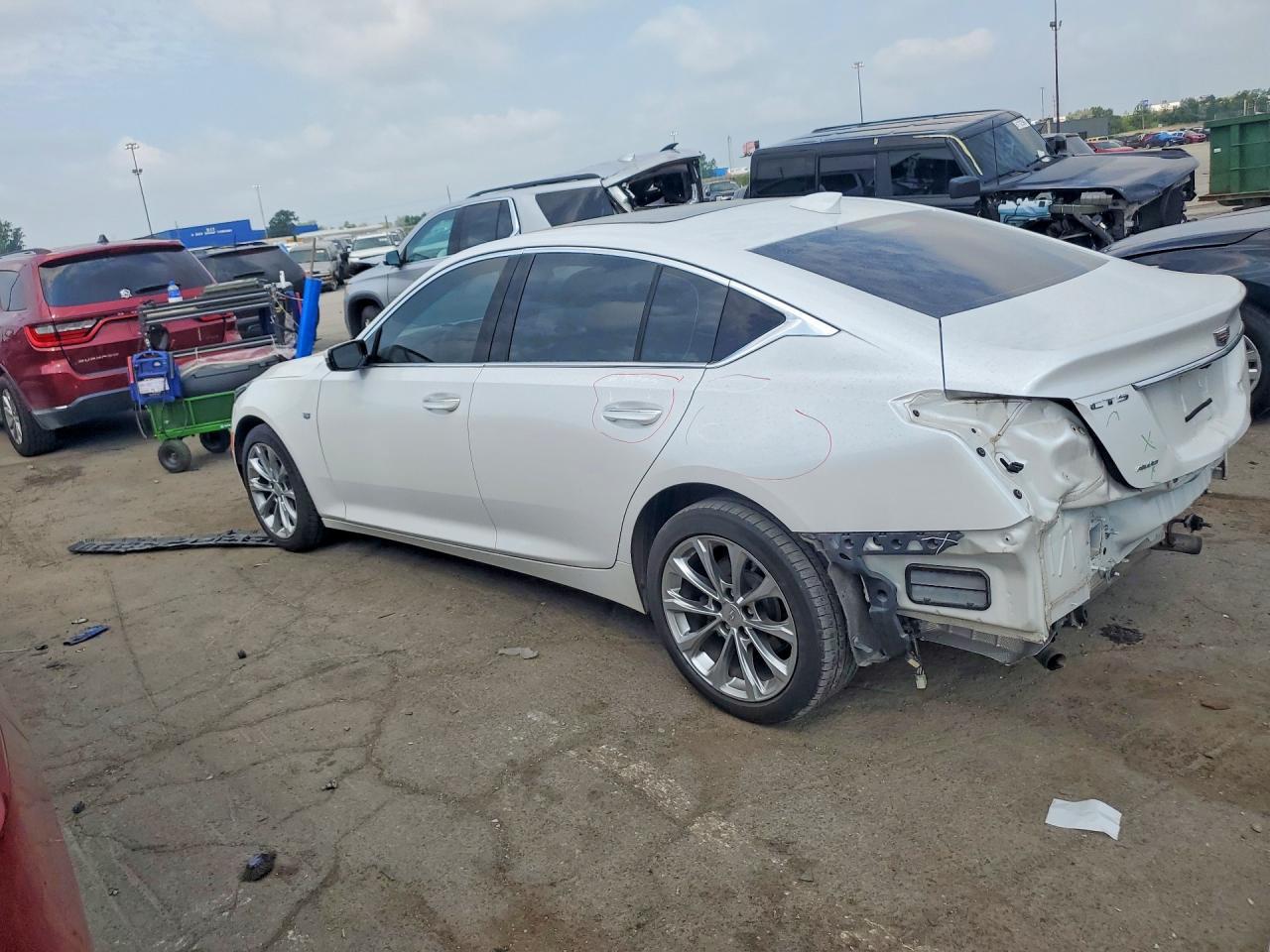 2021 Cadillac Ct5 Premium Luxury - Image 2