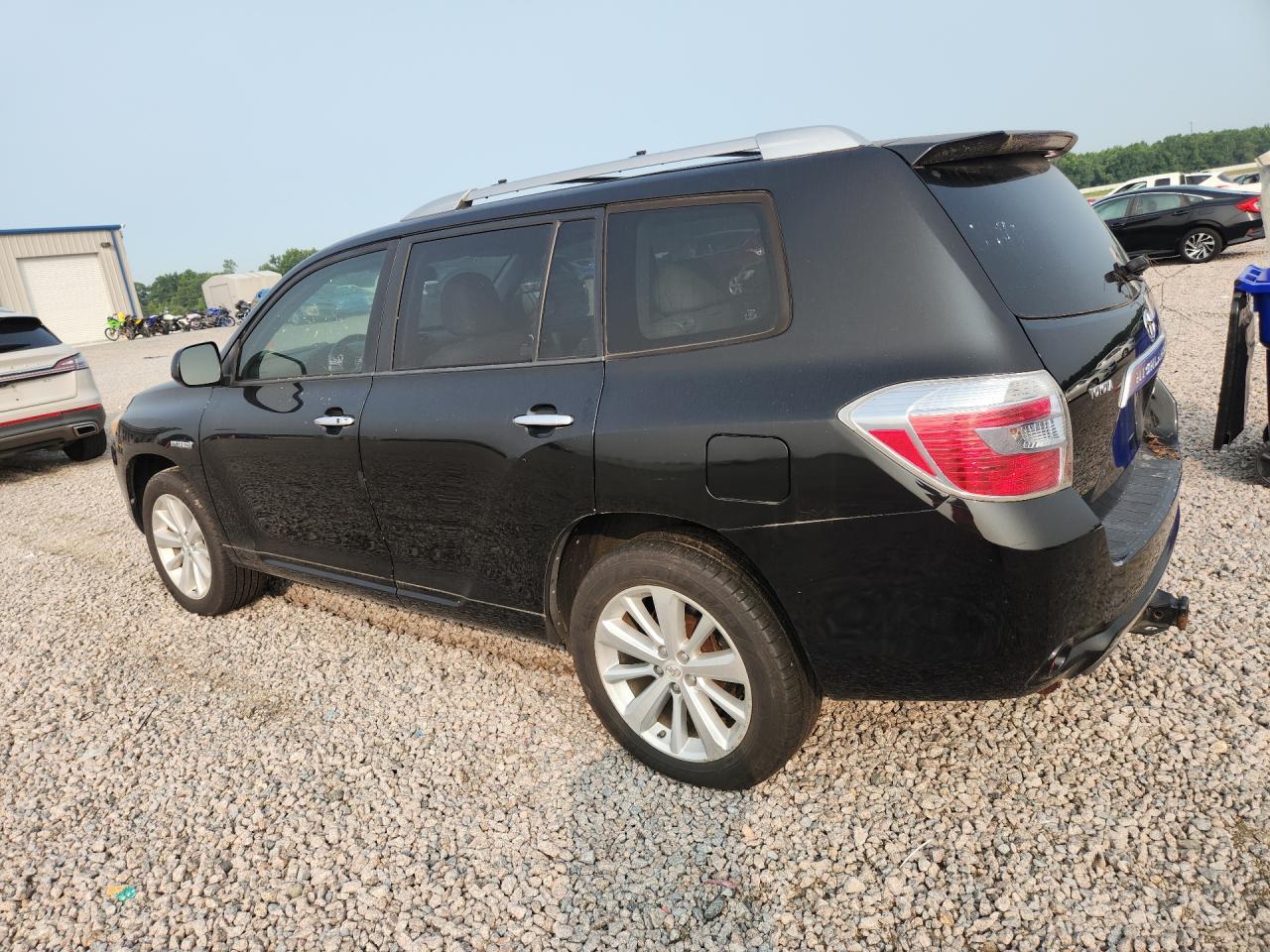 2008 Toyota Highlander Hybrid Limited - Image 2