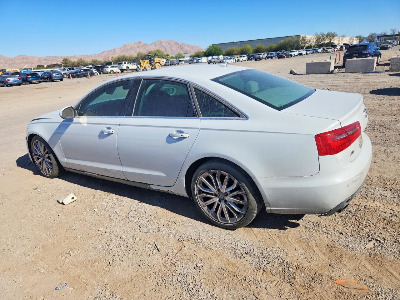 2013 Audi A6 Premium Plus - Фото 2