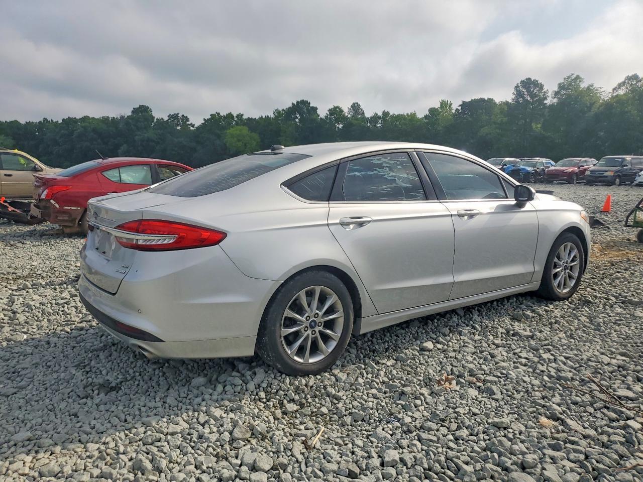 2017 Ford Fusion Se - Image 3