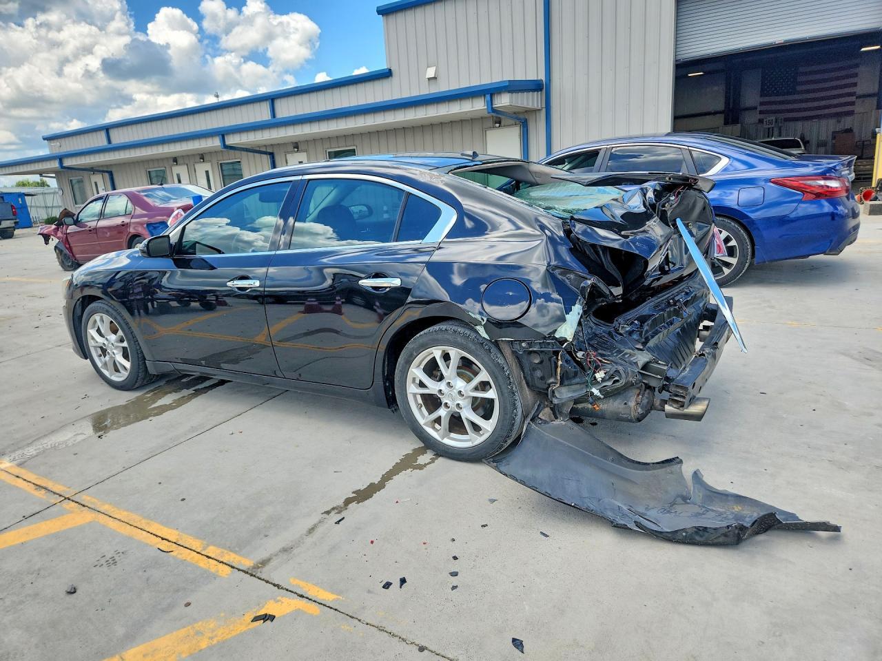 2012 Nissan Maxima 3.5 S - Image 2