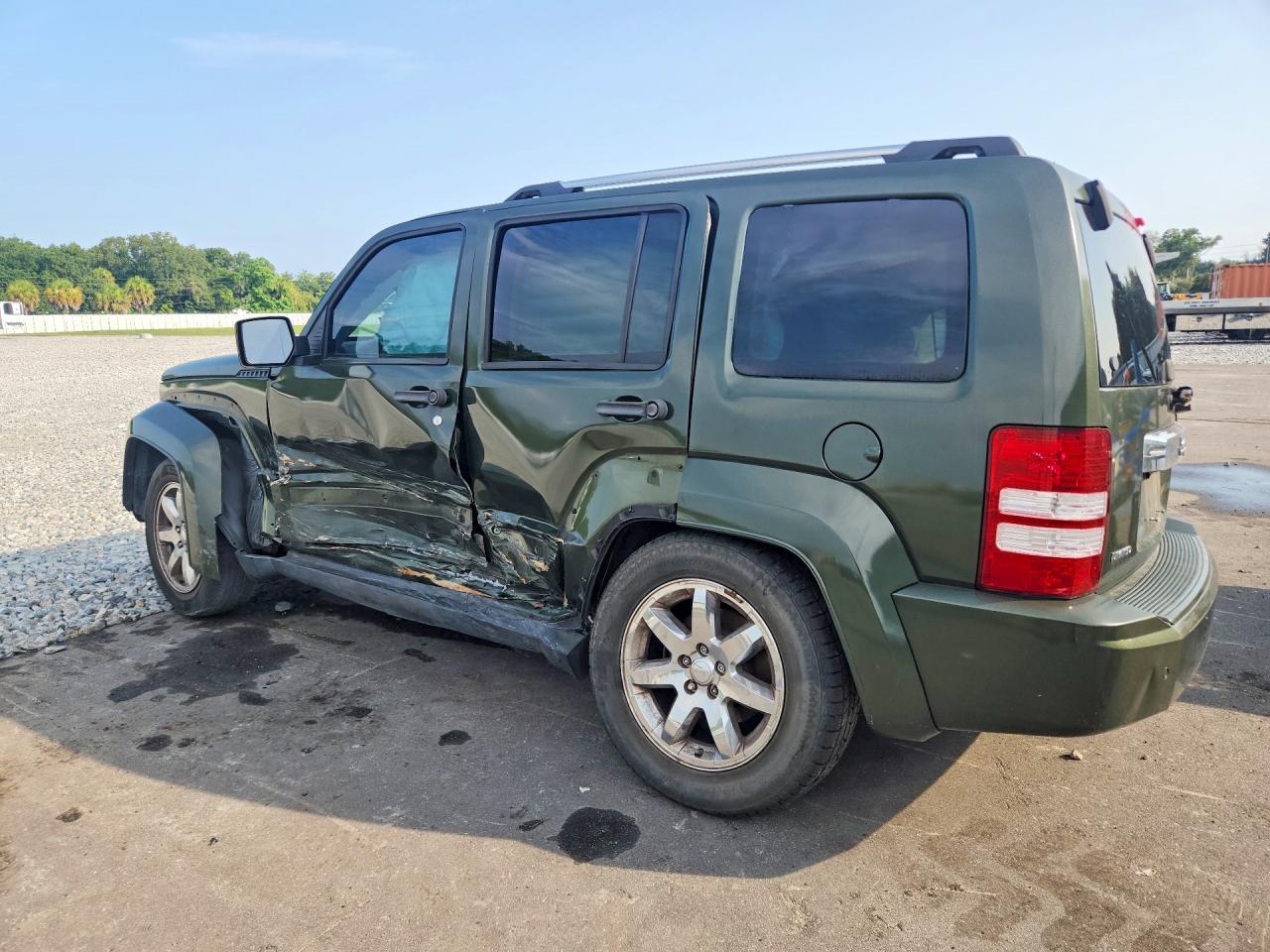 2008 Jeep Liberty Limited - Image 2