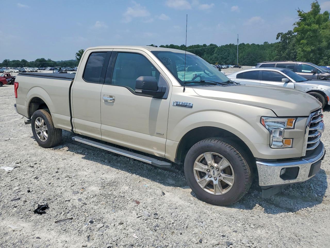 2017 Ford F150 Super Cab - Image 4