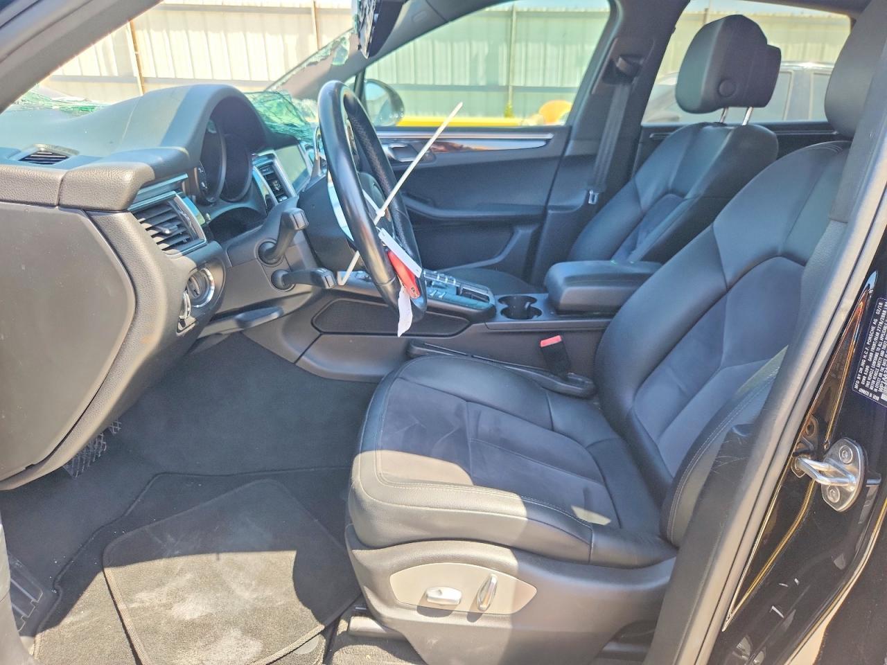 2018 Porsche Macan - Image 7