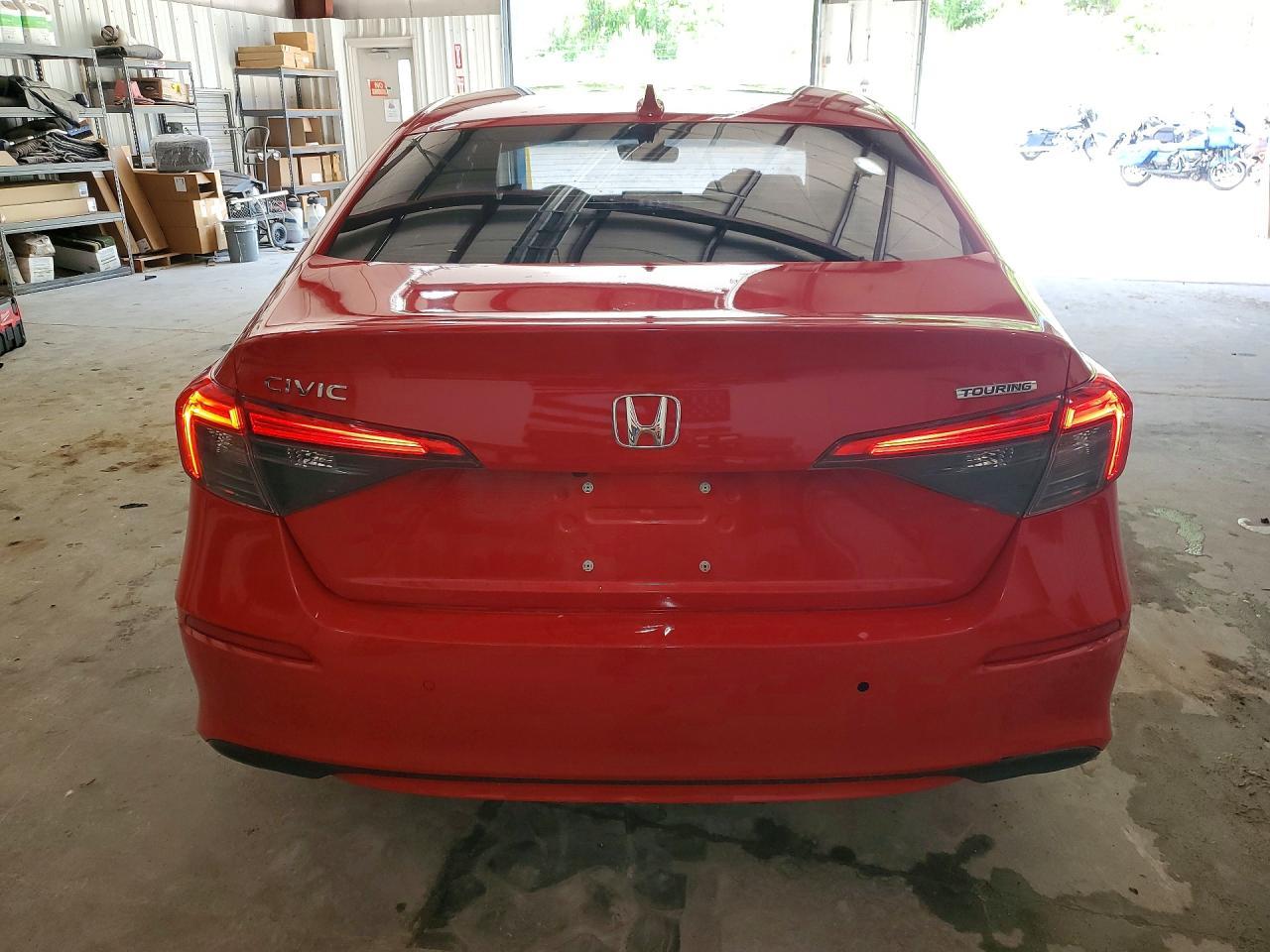 2024 Honda Civic Touring - Image 6