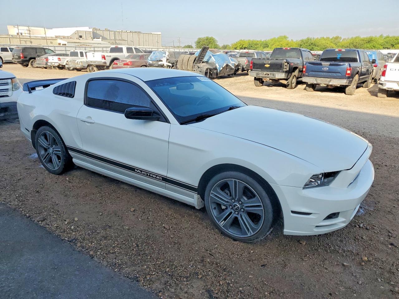 2013 Ford Mustang - Image 4