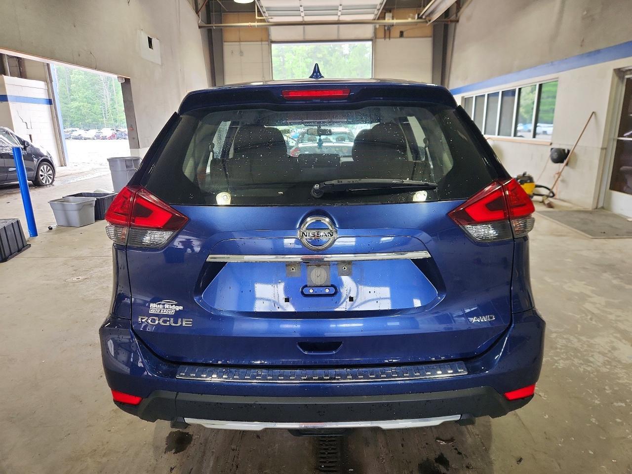 2017 Nissan Rogue S - Image 6