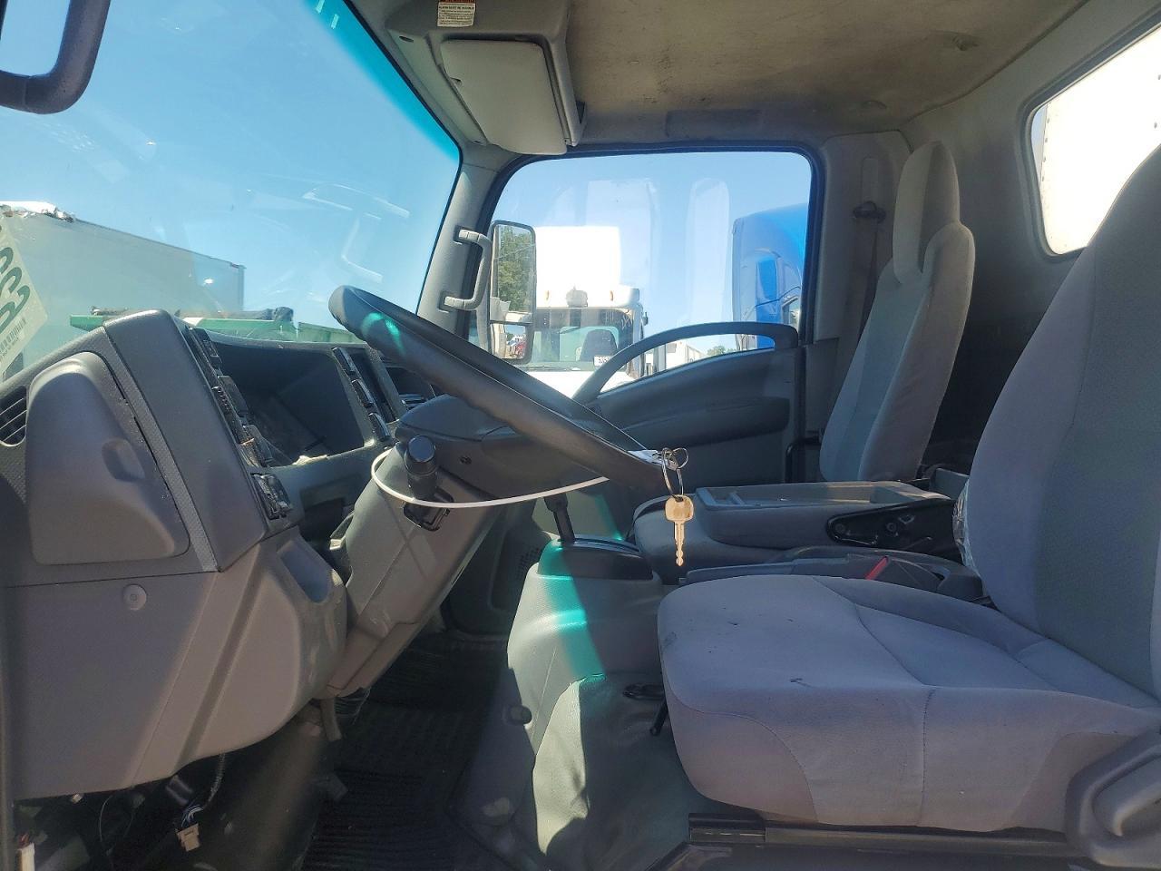 2021 Isuzu Npr Hd Box Truck - Image 7
