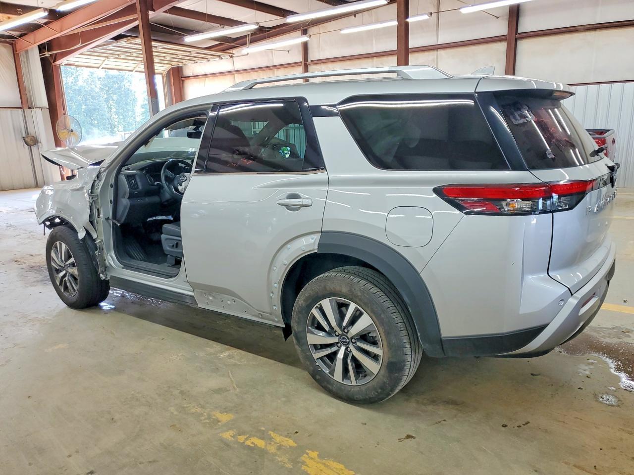 2025 Nissan Pathfinder Sl - Фото 2