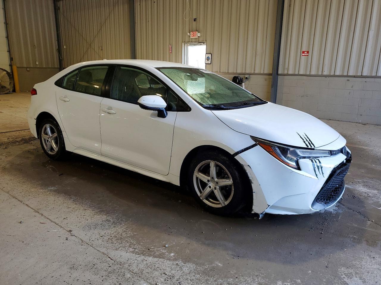 2020 Toyota Corolla Le - Image 4