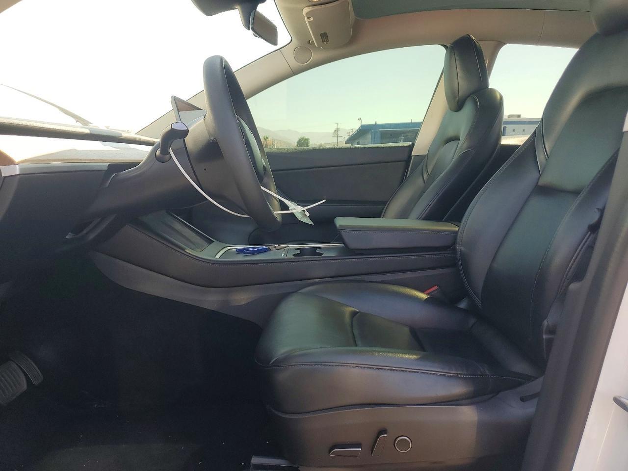 2022 Tesla Model Y - Фото 7