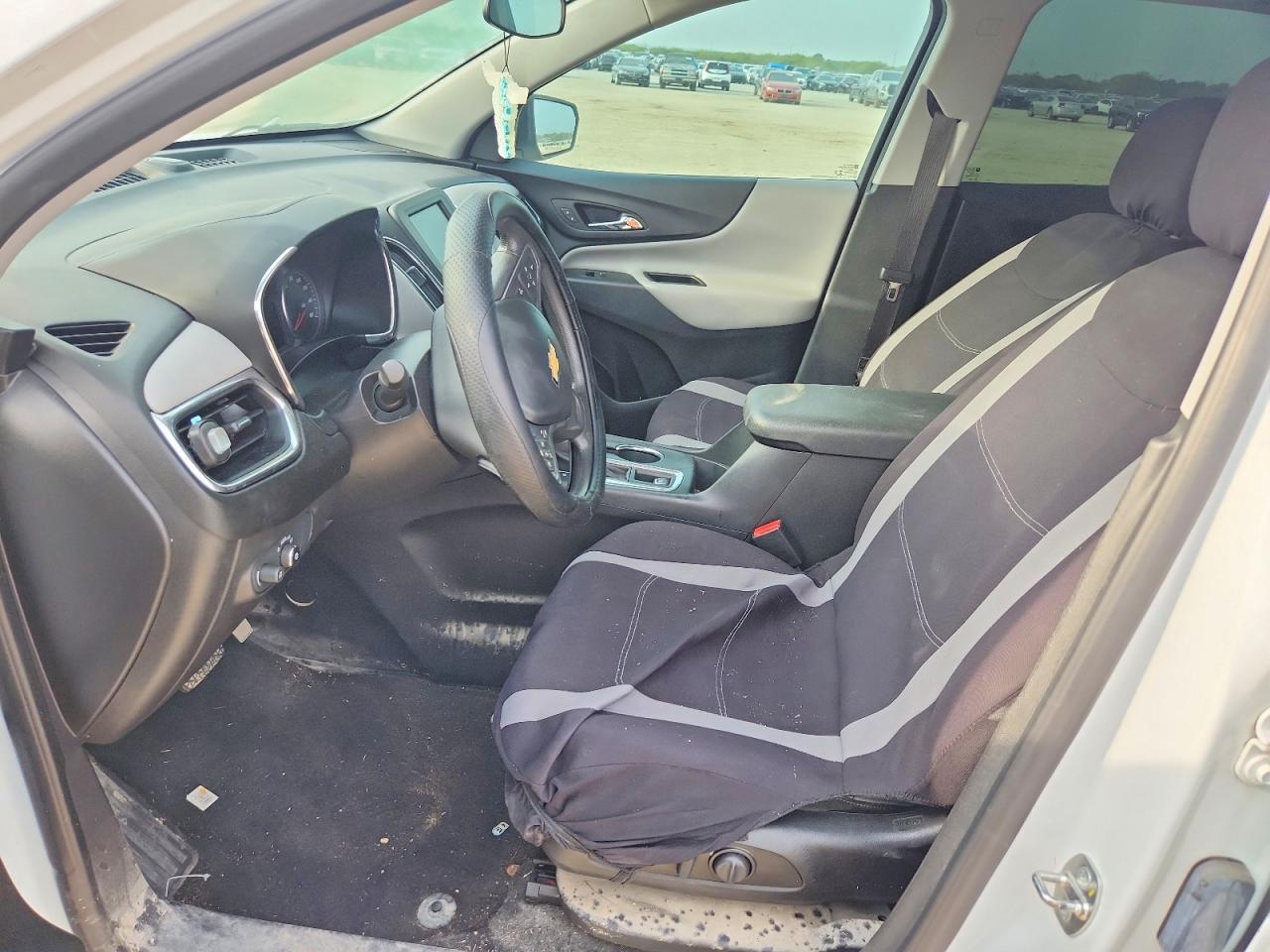 2022 Chevrolet Equinox Ls - Image 7