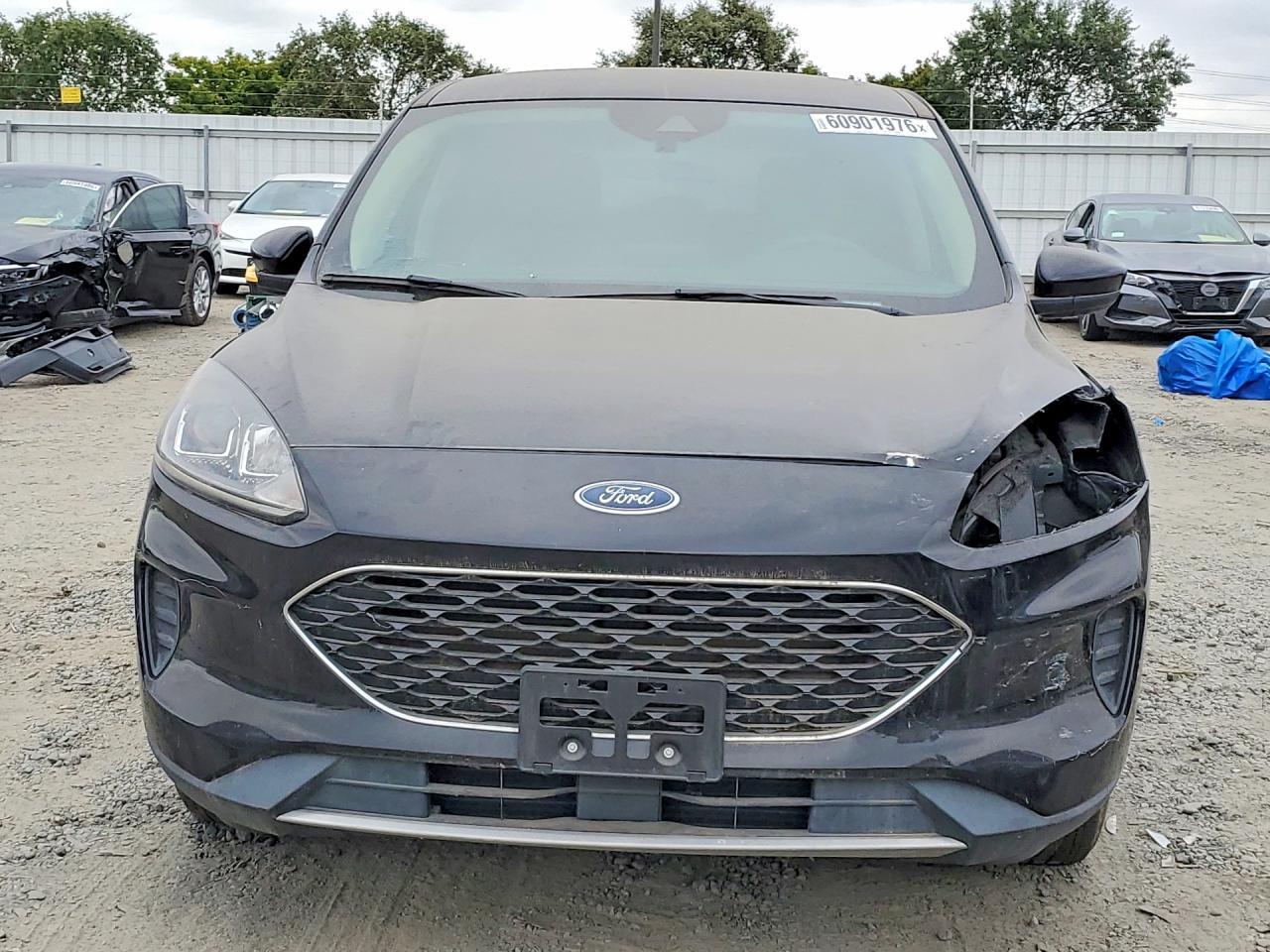 2020 Ford Escape Se - Фото 5