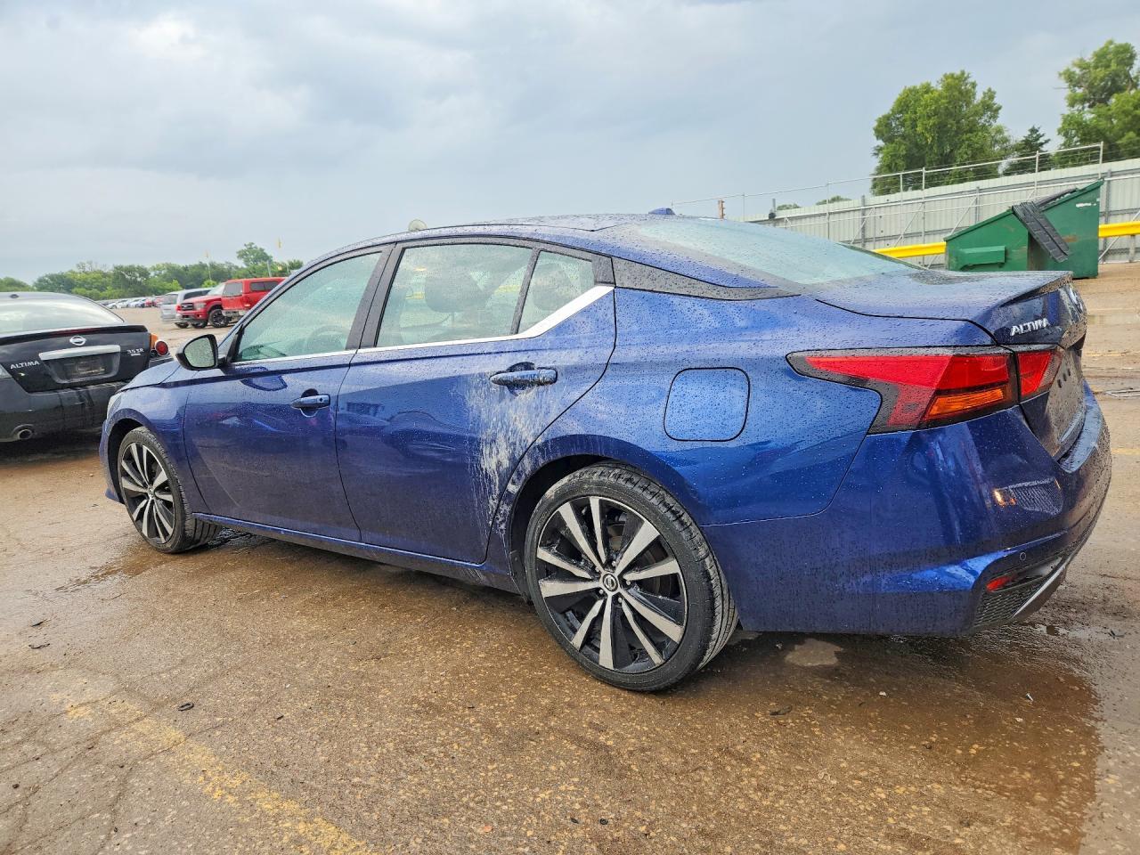 2022 Nissan Altima Sr - Фото 2
