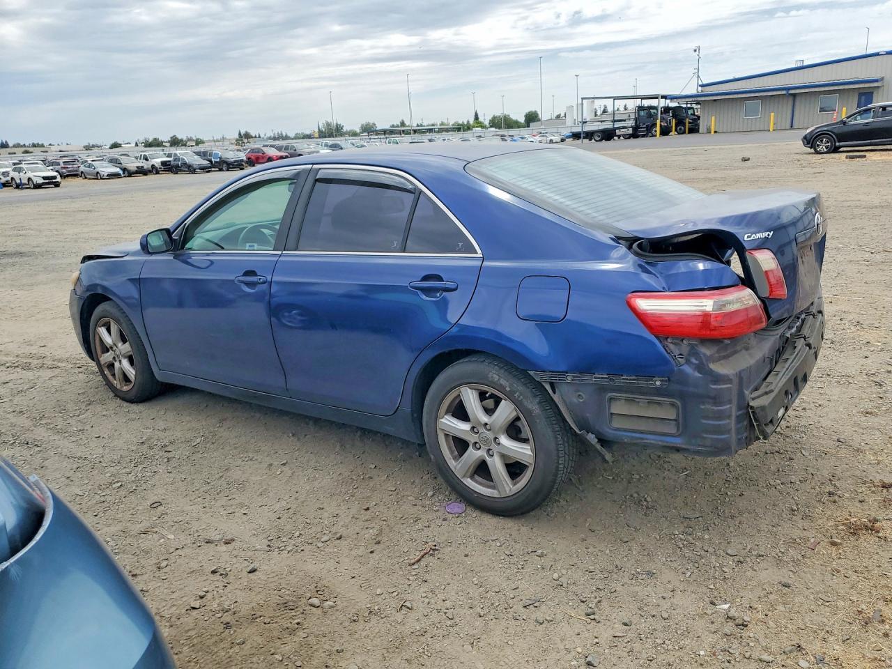 2007 Toyota Camry Le - Image 2