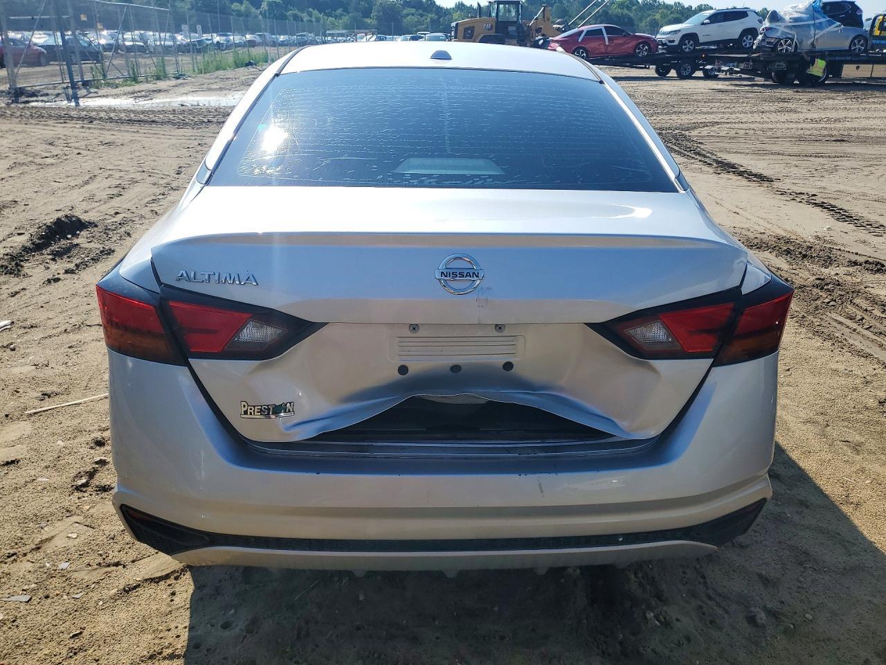 2019 Nissan Altima S - Image 6