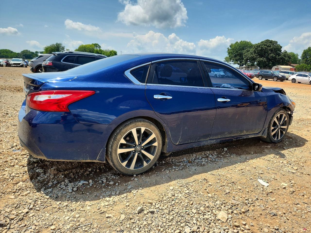 2016 Nissan Altima 2.5 Sr - Image 3