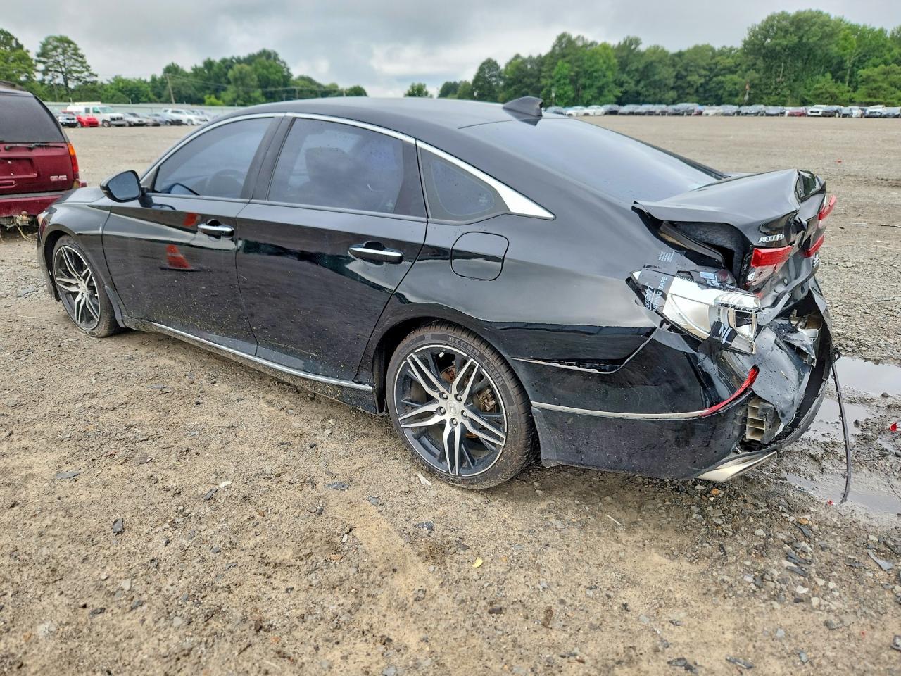 2021 Honda Accord Touring - Image 2