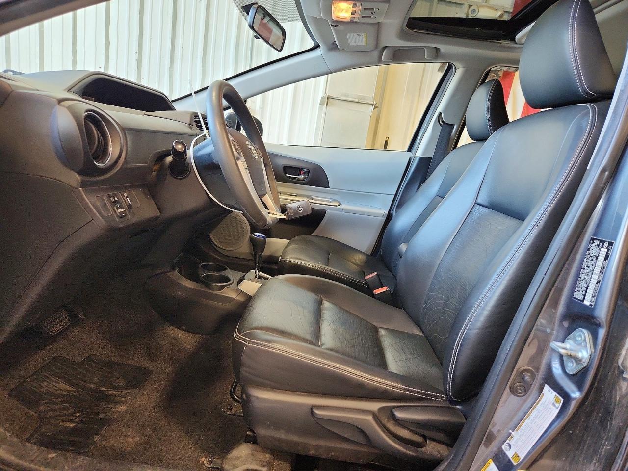 2012 Toyota Prius C Four - Фото 7