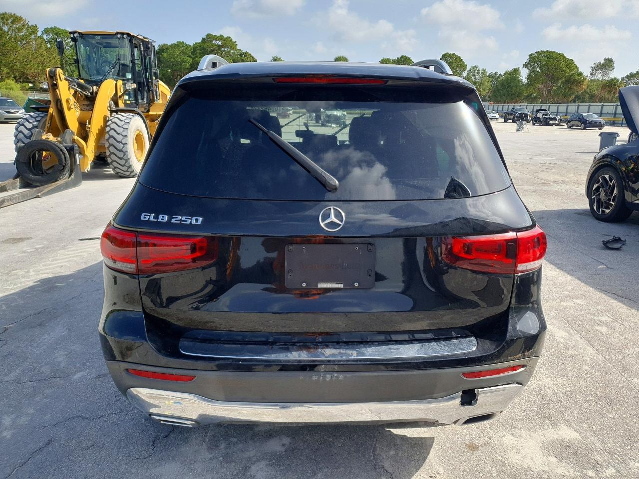 2022 Mercedes-Benz Glb 250 - Фото 6