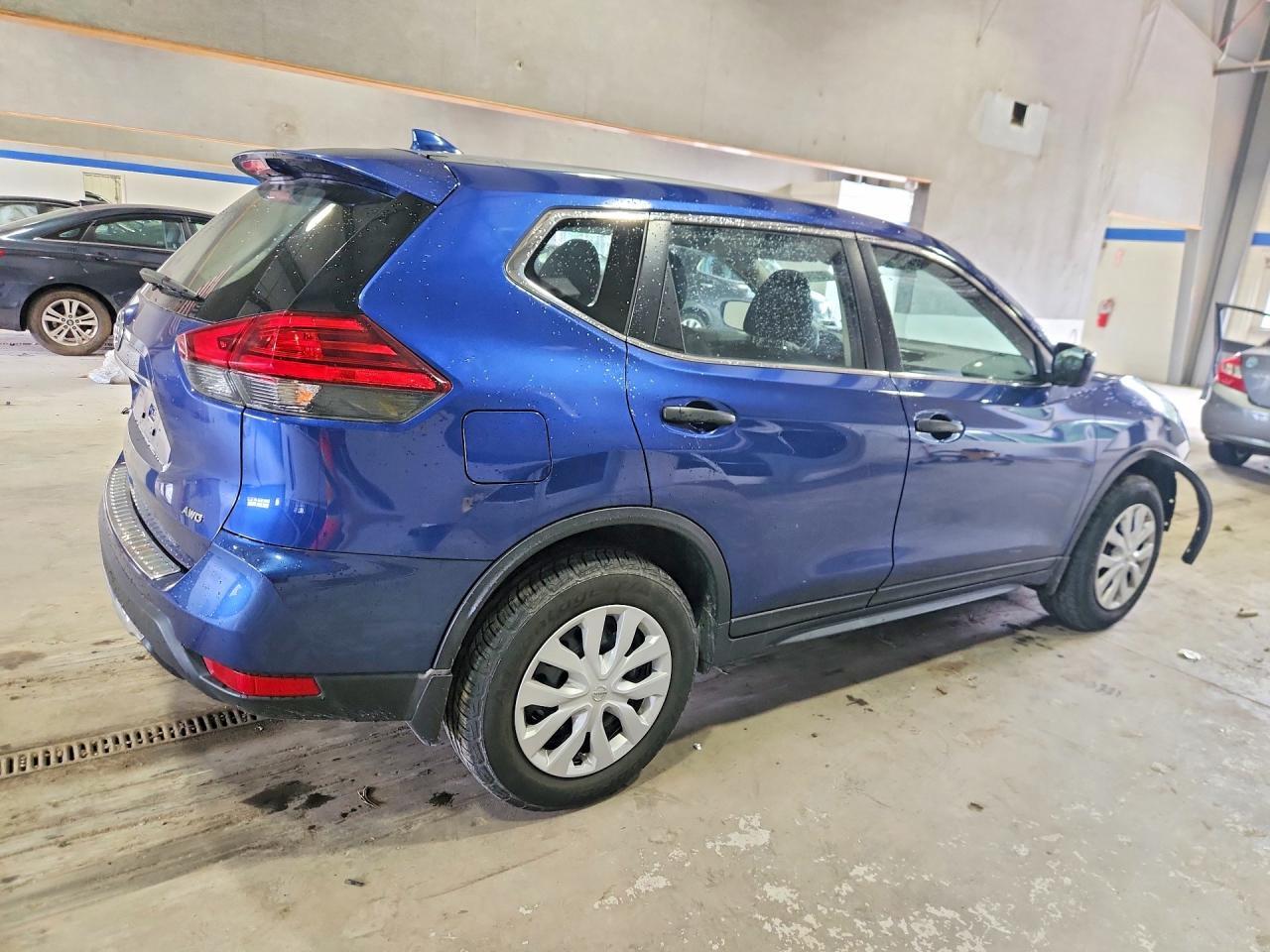 2017 Nissan Rogue S - Image 3