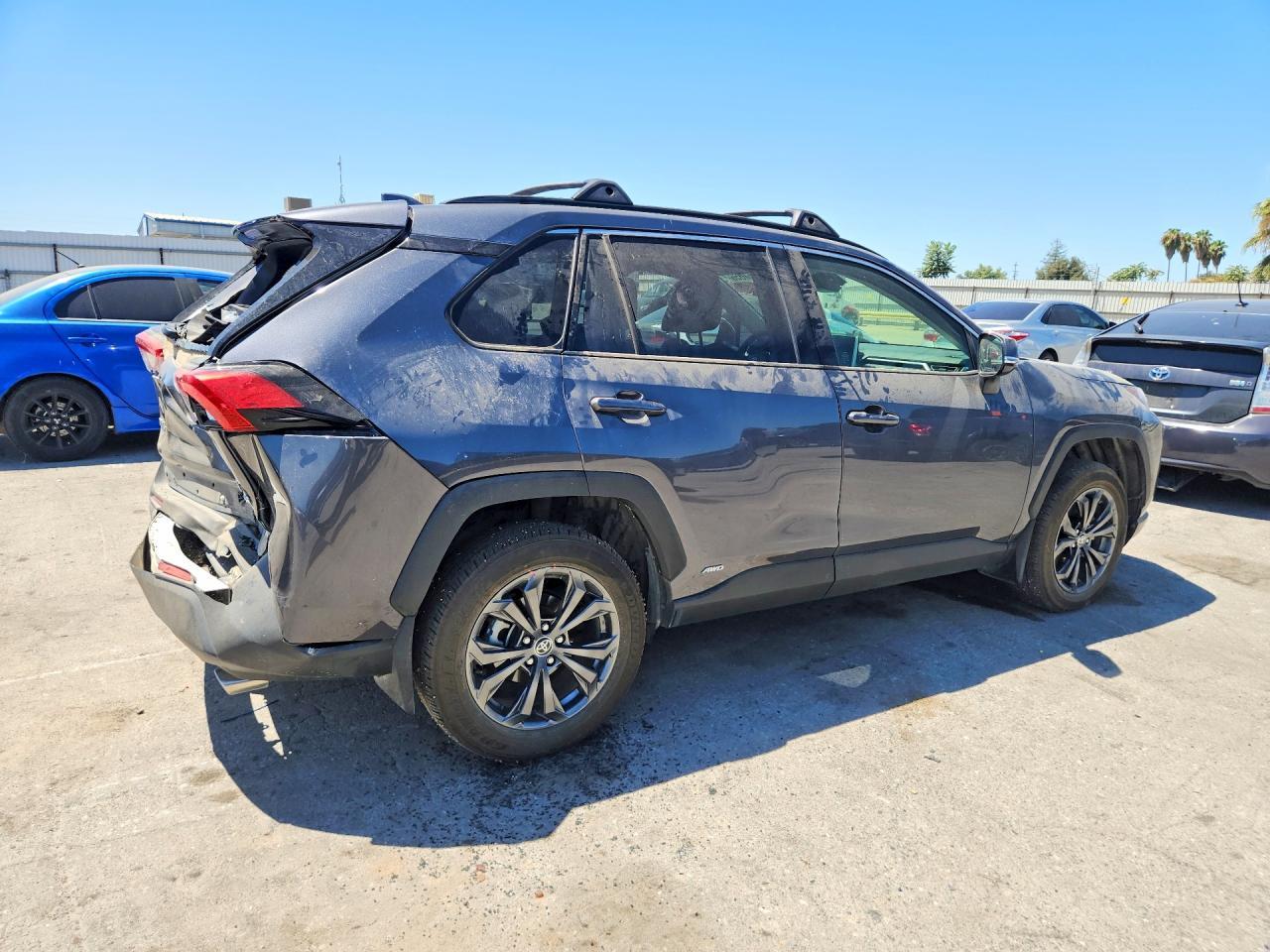 2024 Toyota Rav4 Xle Premium - Фото 3
