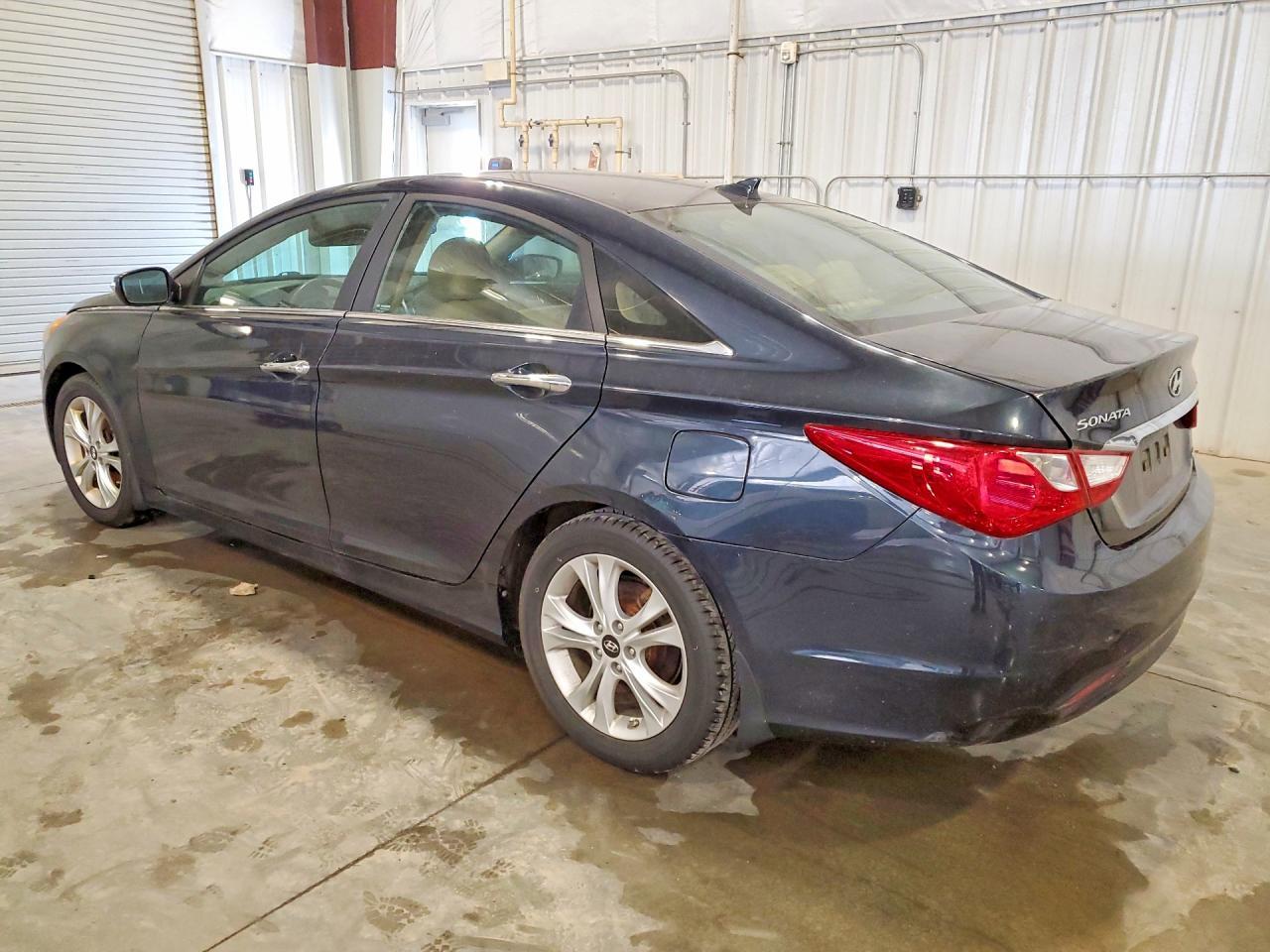 2013 Hyundai Sonata Limited - Image 2