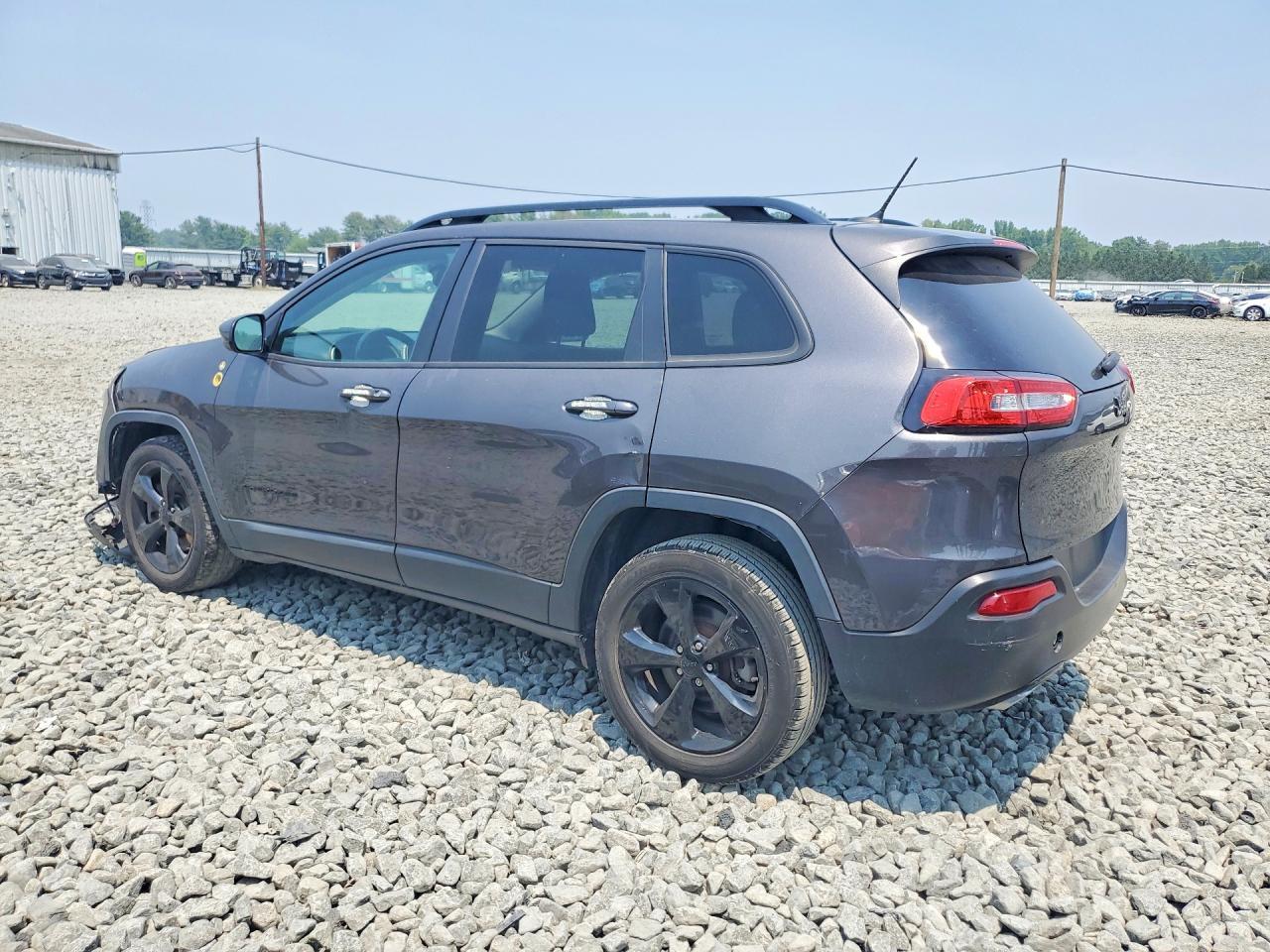 2018 Jeep Cherokee Latitude - Image 2