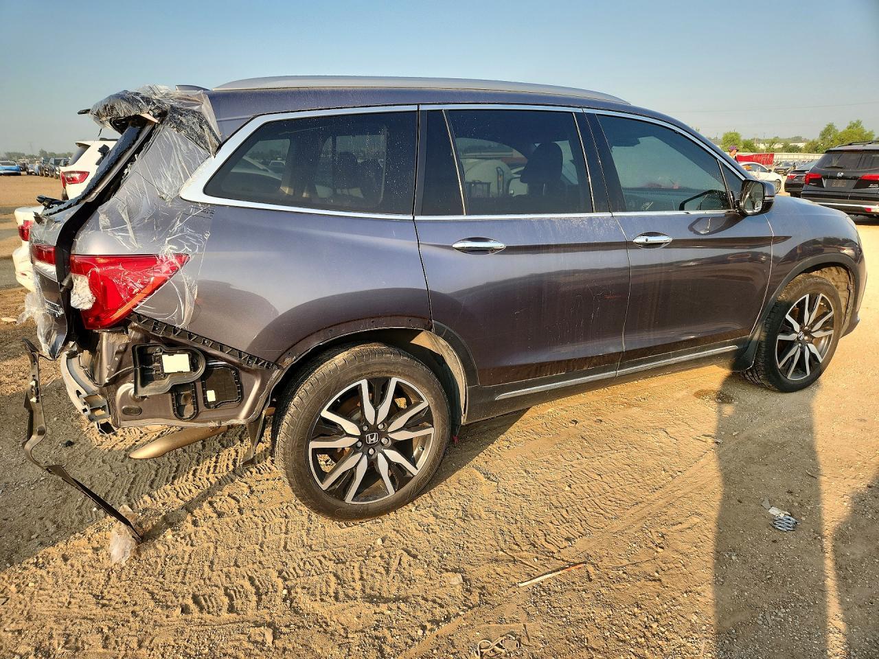2022 Honda Pilot Touring - Image 3