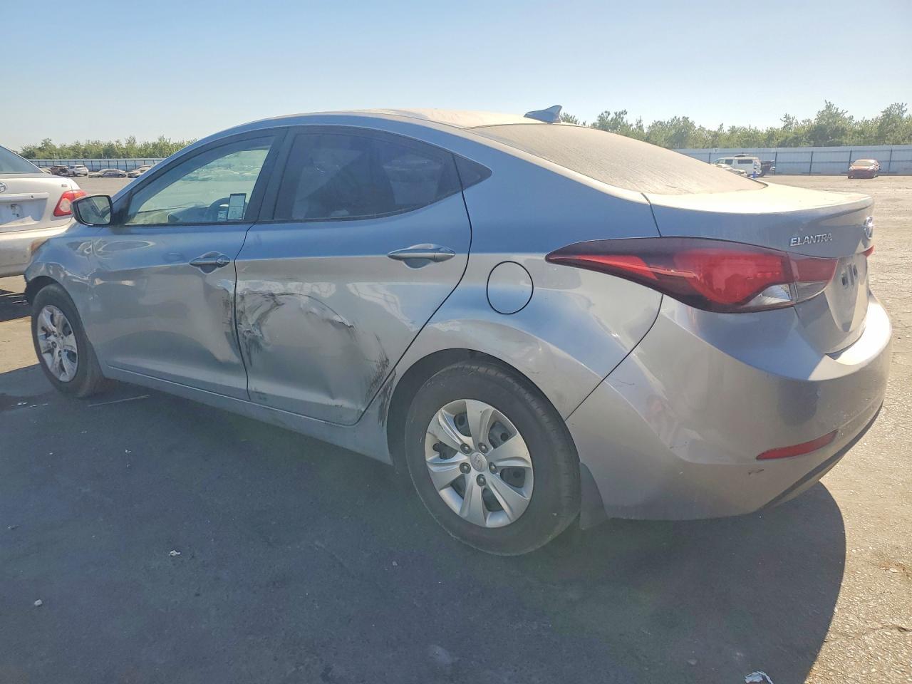 2016 Hyundai Elantra Se - Фото 2