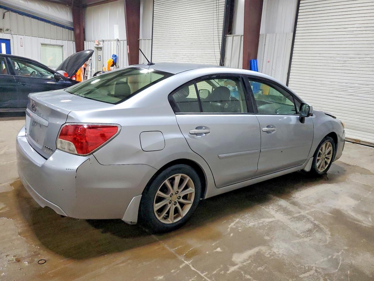 2014 Subaru Impreza Premium - Фото 3