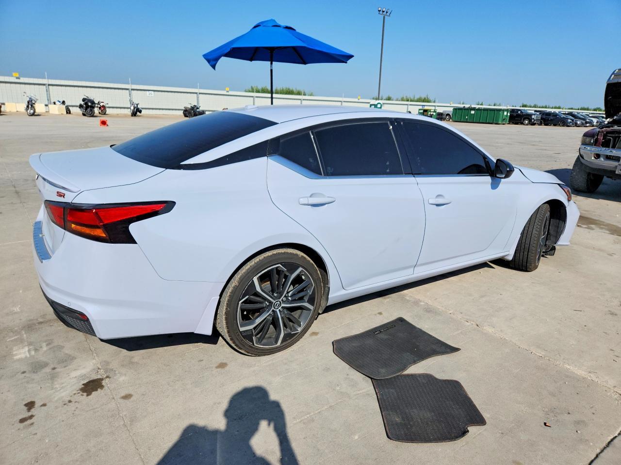 2023 Nissan Altima Sr - Фото 3