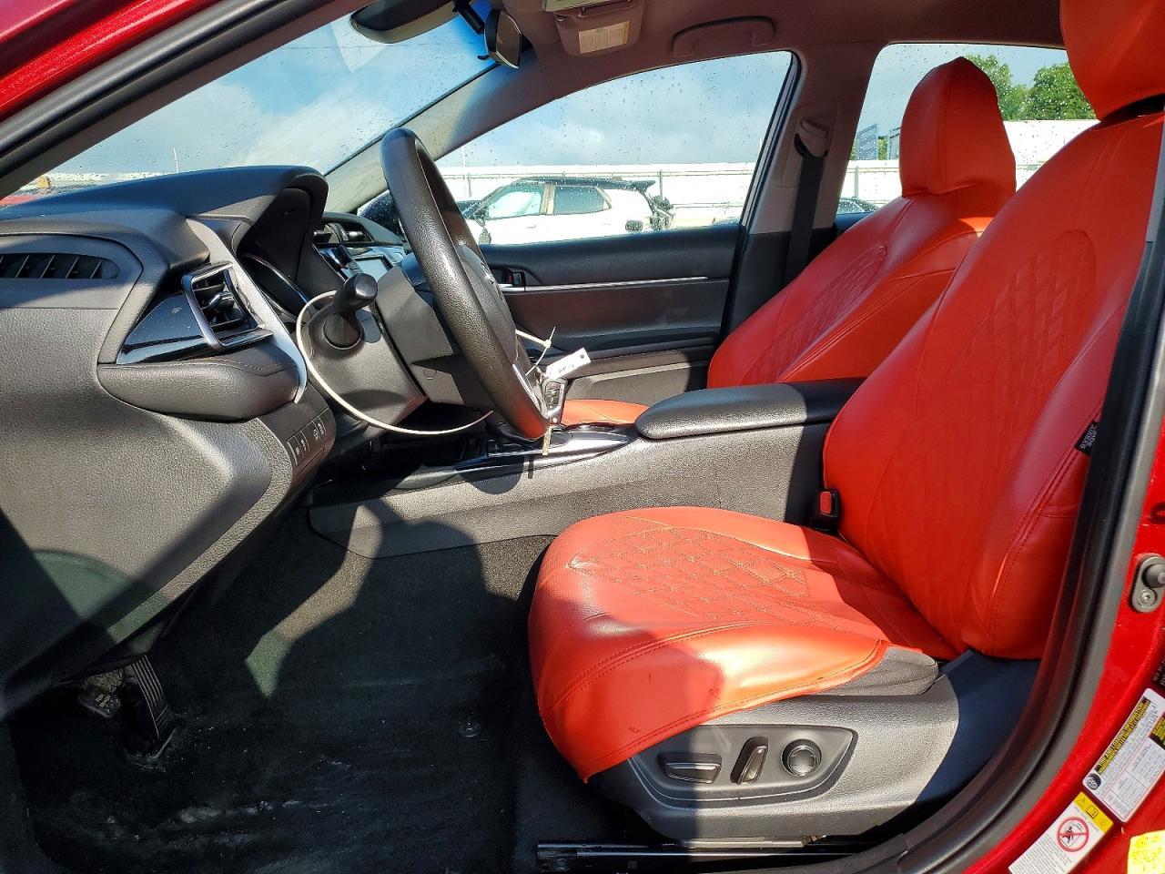 2019 Toyota Camry Le - Фото 7