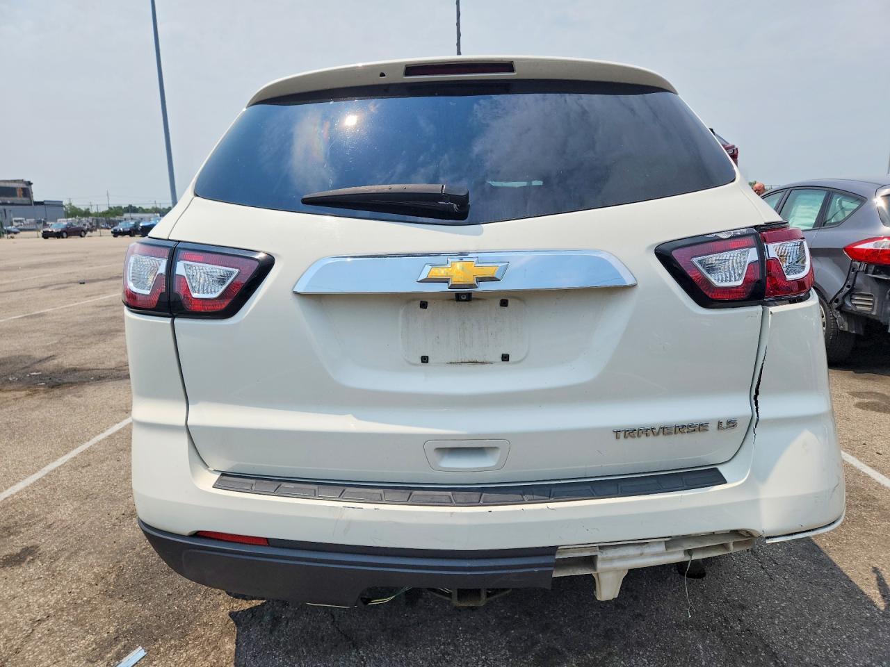 2013 Chevrolet Traverse Ls - Image 6