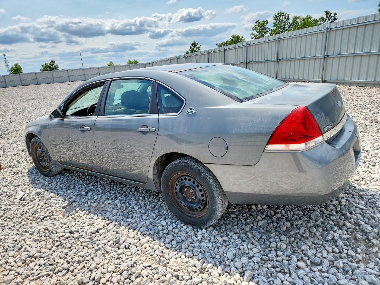2008 Chevrolet Impala Ls - Image 2