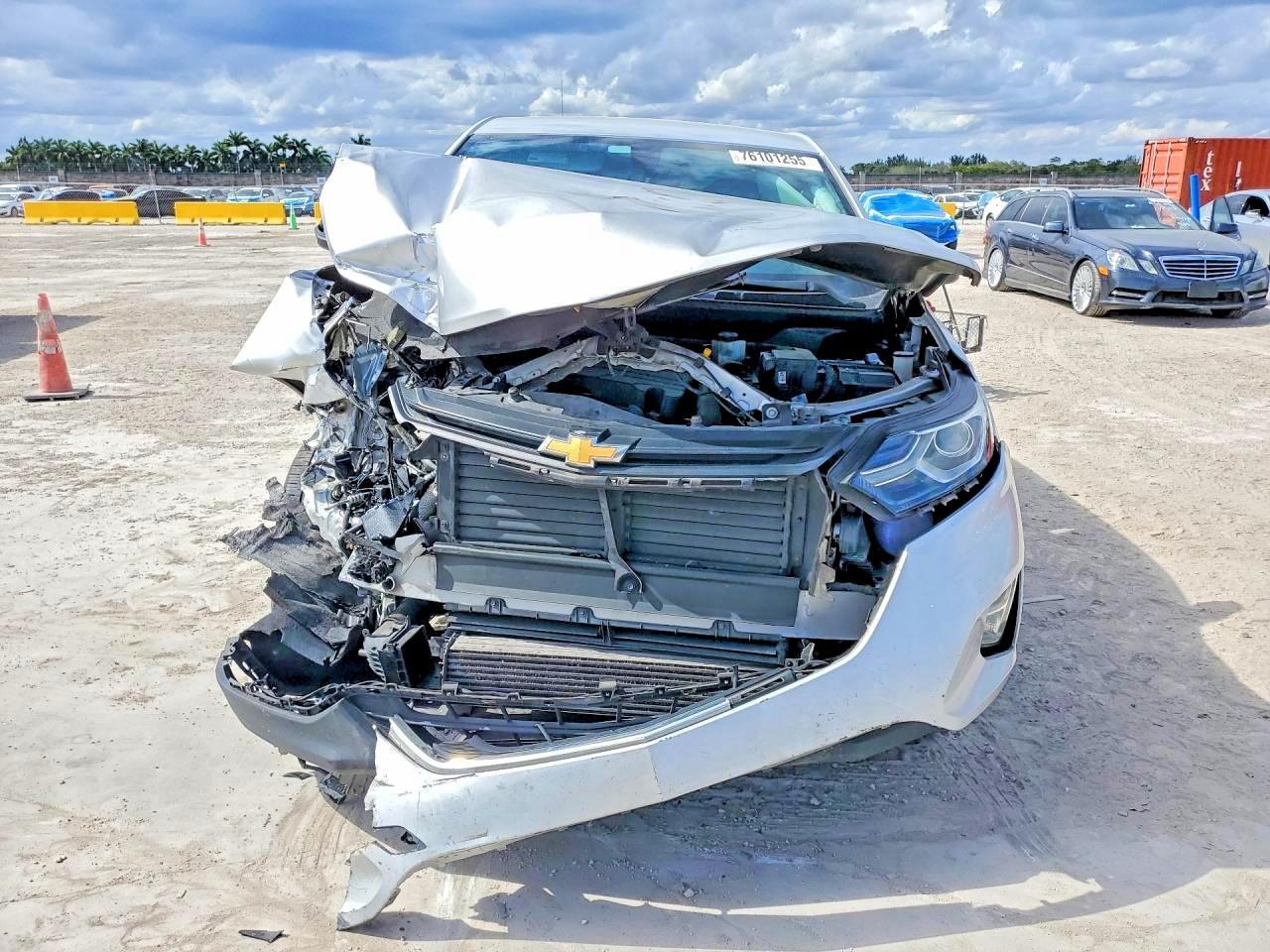 2019 Chevrolet Equinox Ls - Image 5