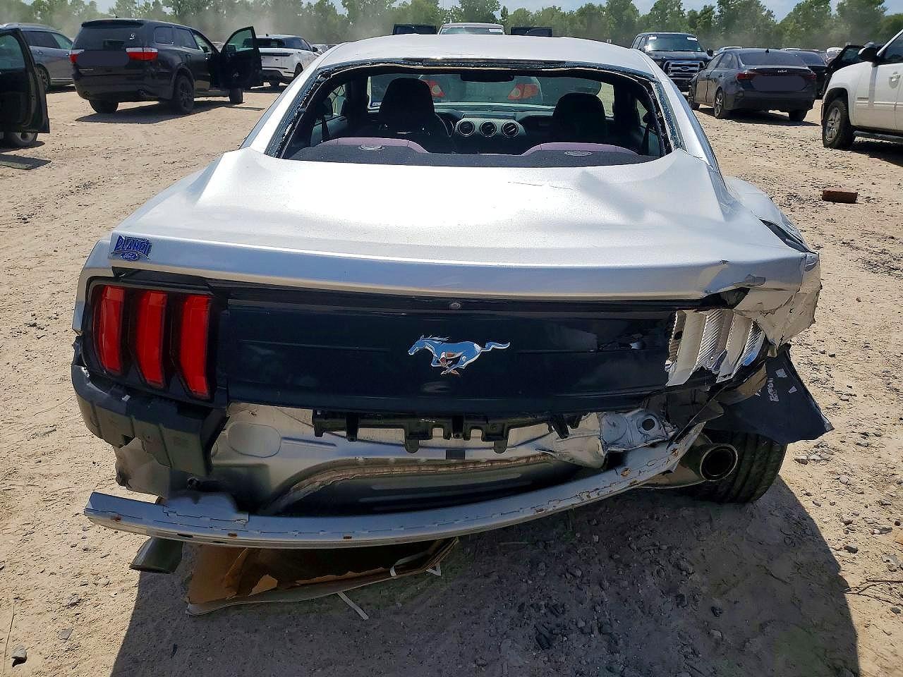 2018 Ford Mustang - Фото 6
