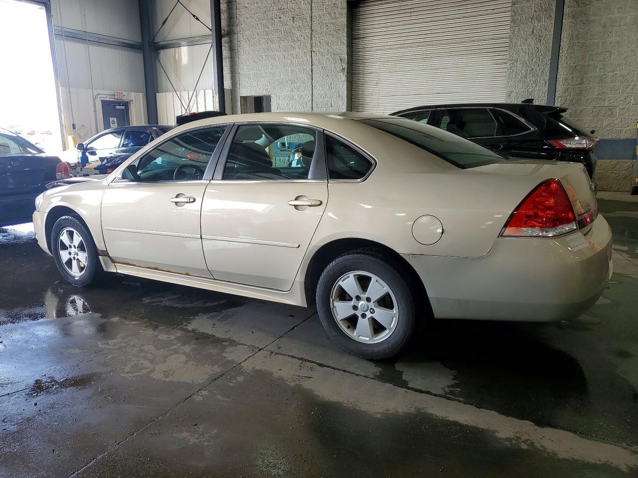2010 Chevrolet Impala Lt - Image 2