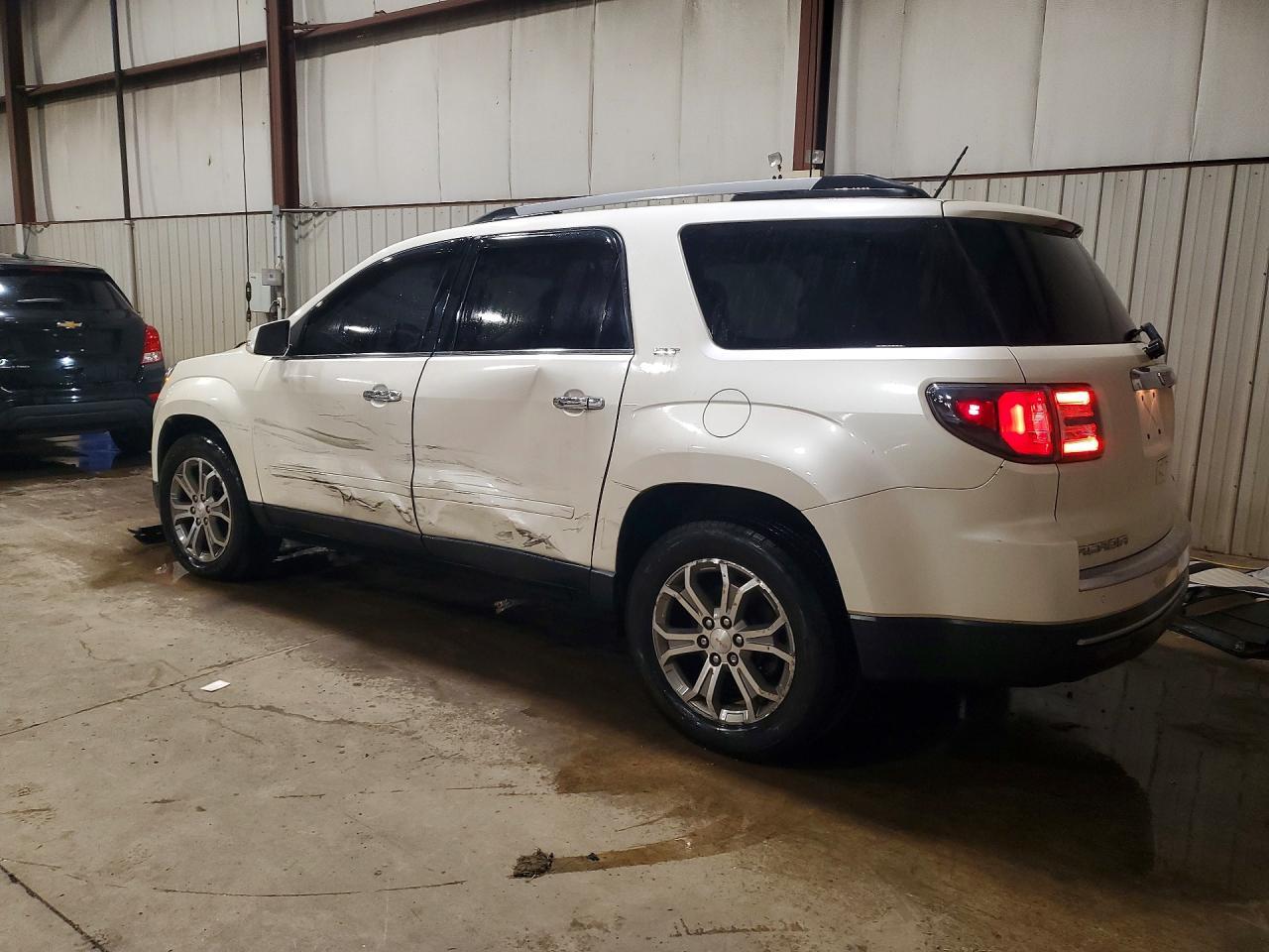2015 GMC Acadia Slt-2 - Image 2