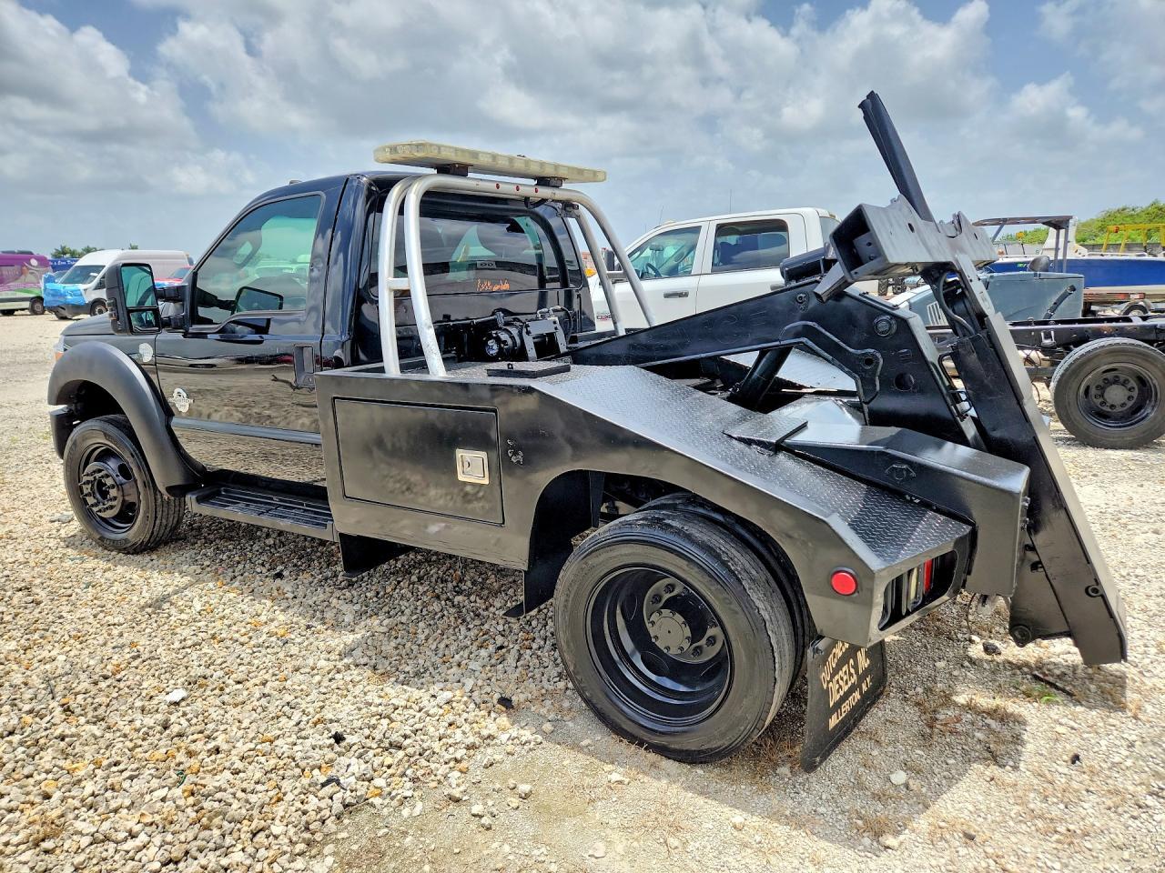 2013 Ford F450 Super Duty - Image 2