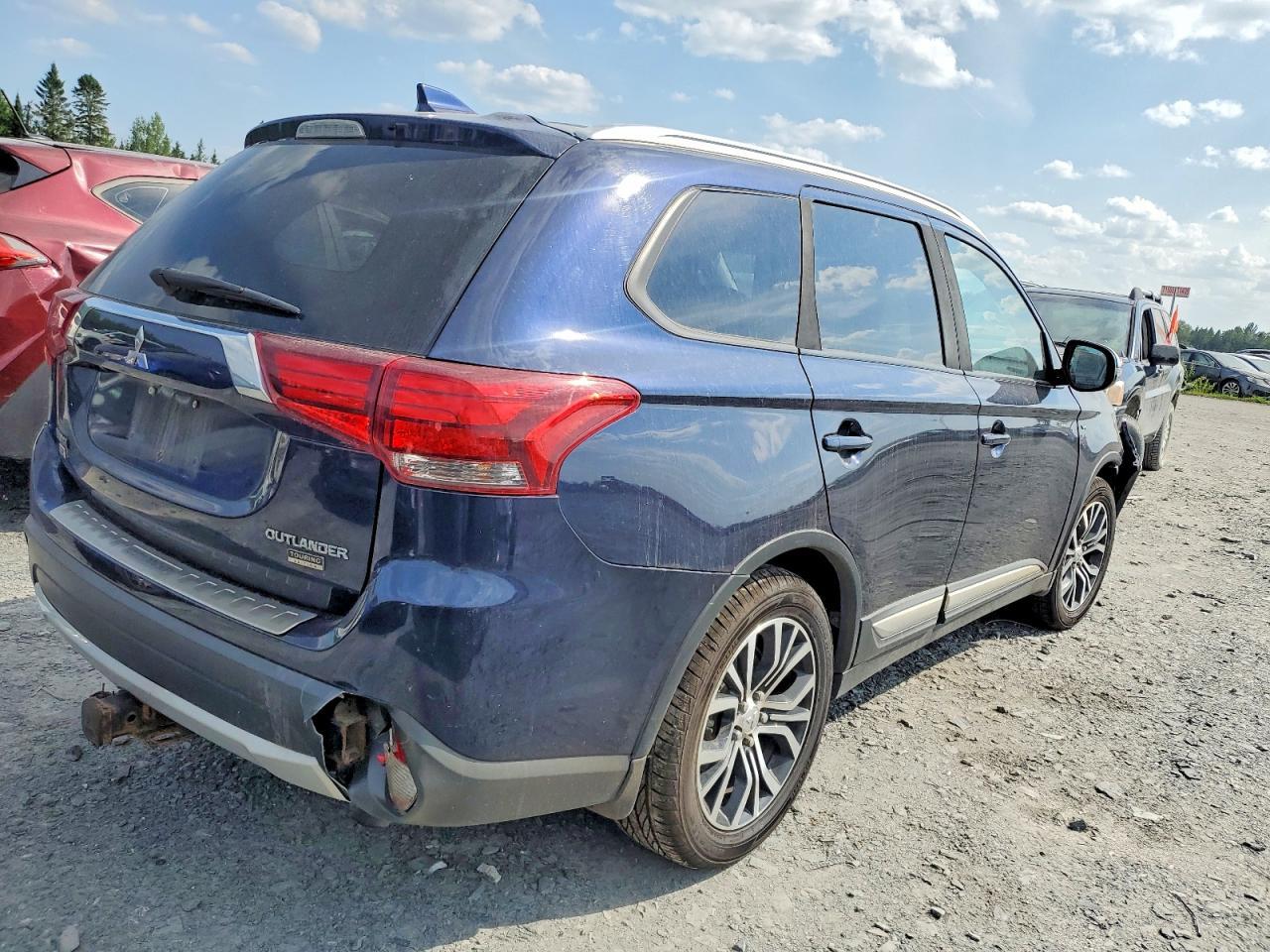 2018 Mitsubishi Outlander Se - Фото 3