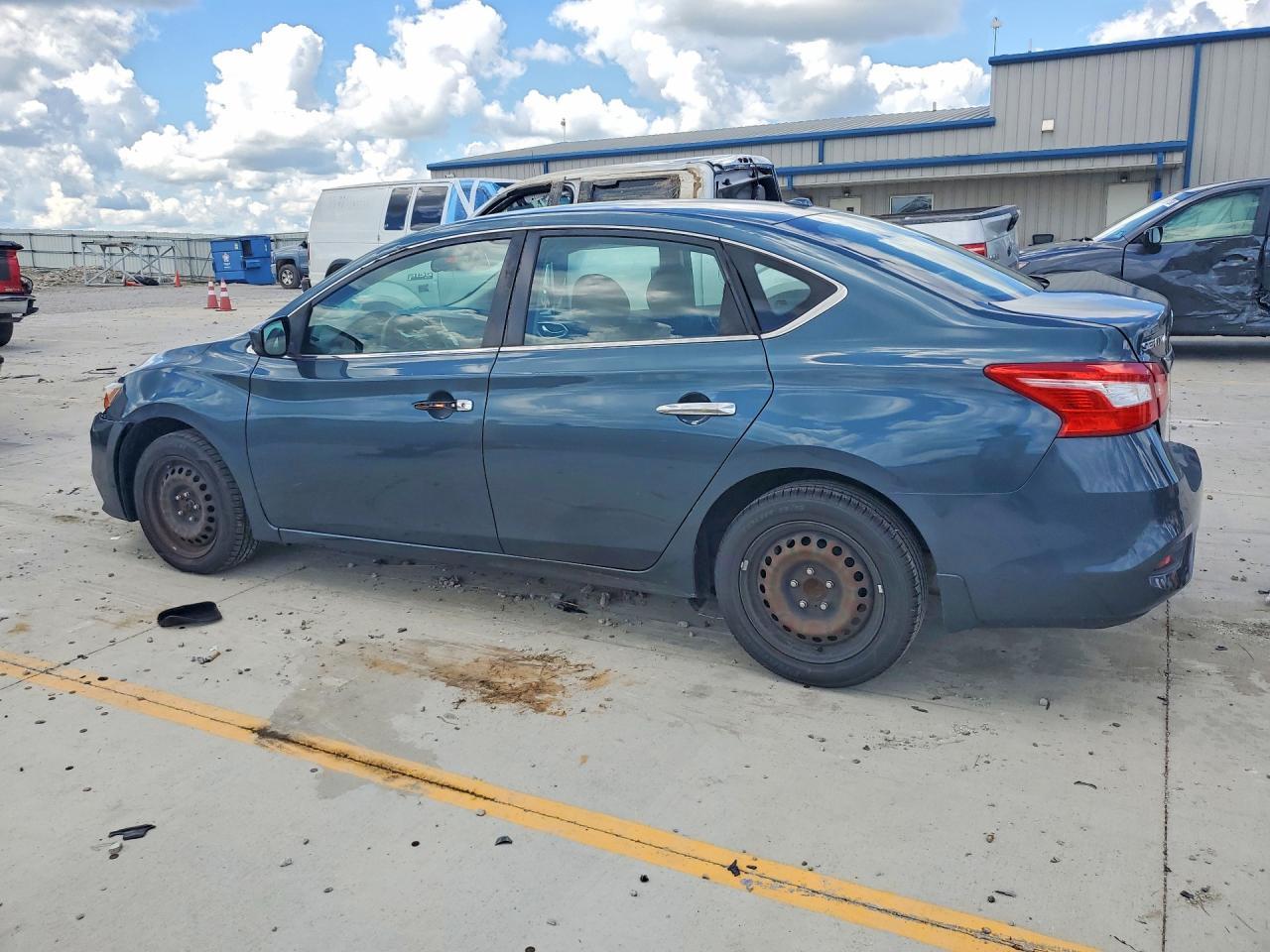 2017 Nissan Sentra Sv - Фото 2