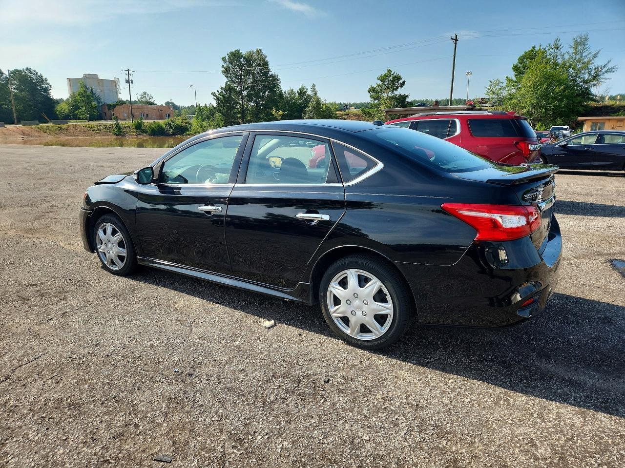 2019 Nissan Sentra Sr - Image 2
