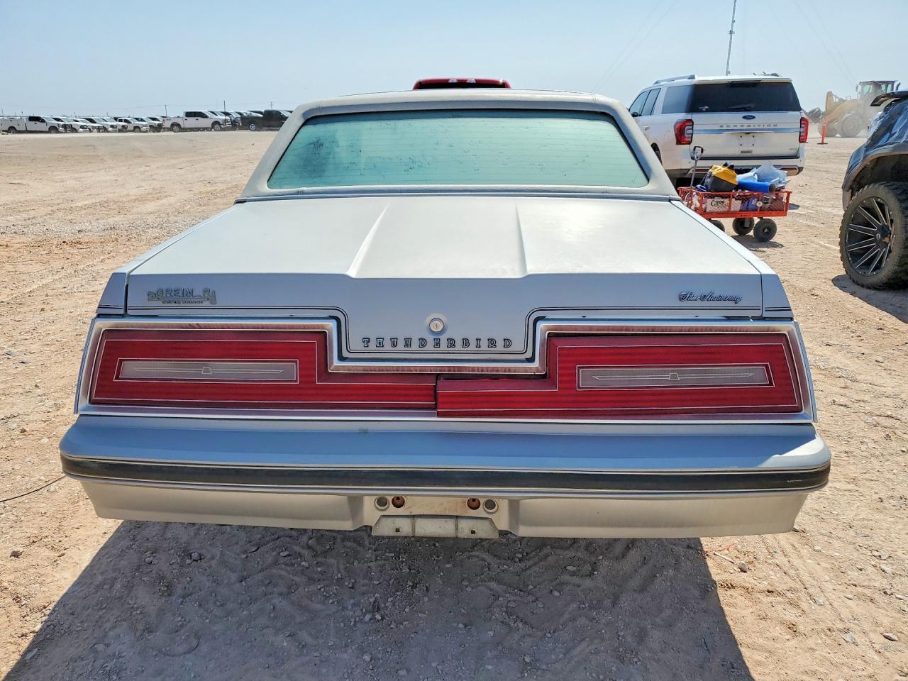 1980 Ford Thunderbird - Фото 6