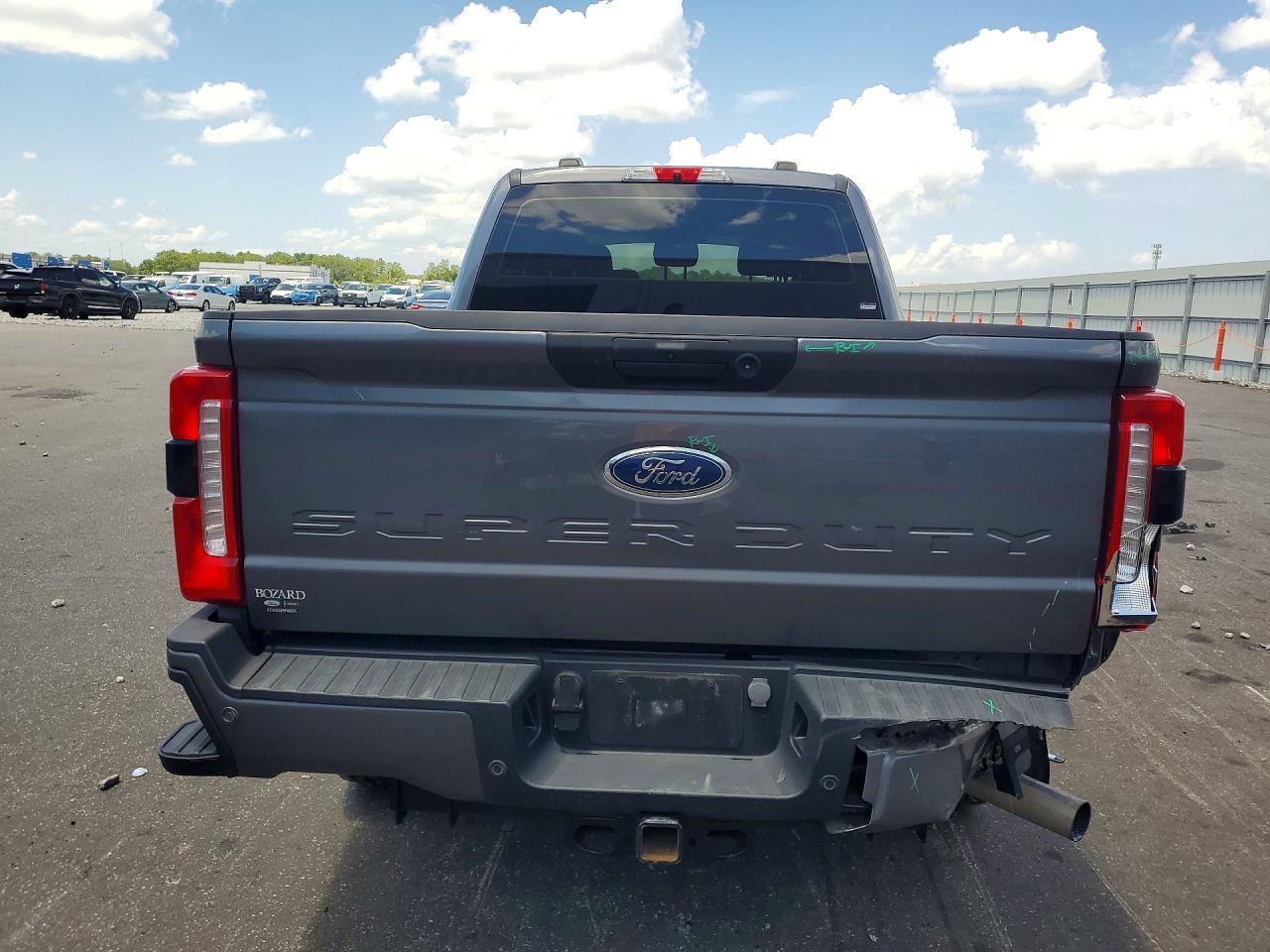2023 Ford F350 Super Duty - Фото 6